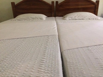 Weeragiri Homestay,Mirissa>>Galle,2 star