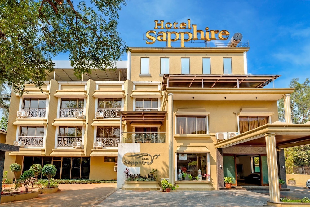 hotel sapphire