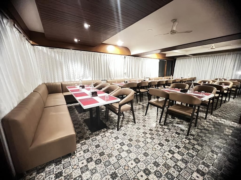 hotel sapphire
