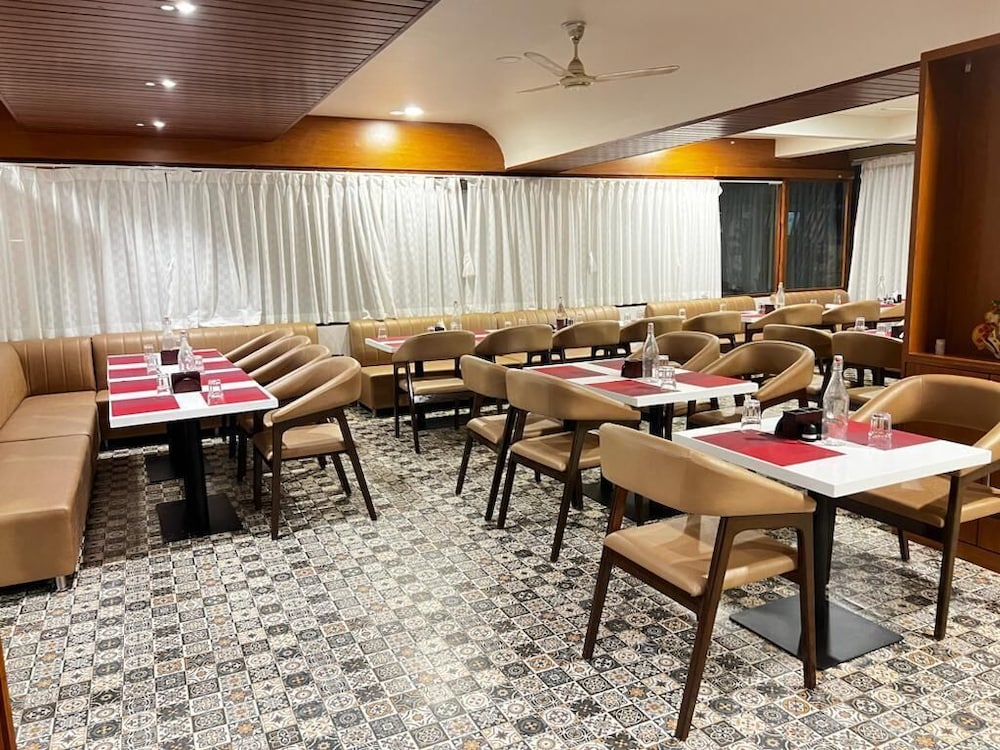 hotel sapphire