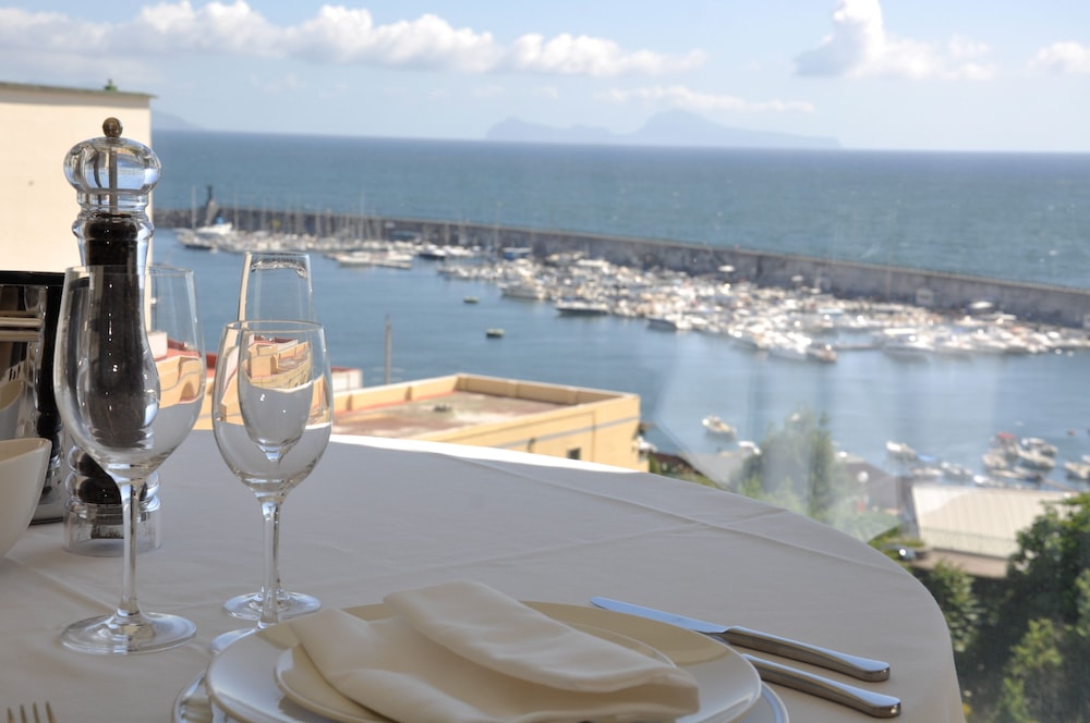 hotel poseidon