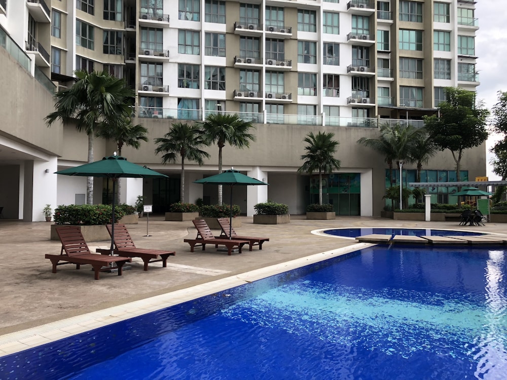 tropics tropicana city mall