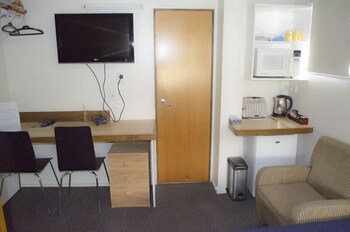 747 motel