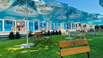 marea neagra hotel
