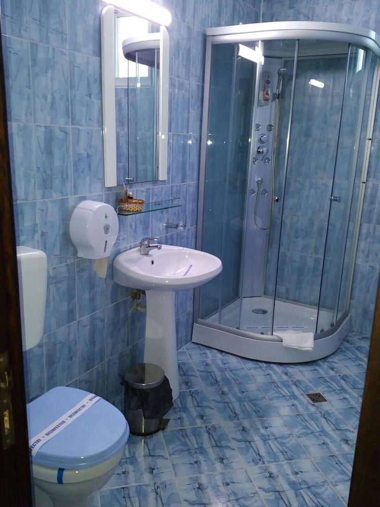 marea neagra hotel