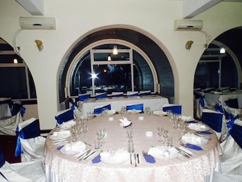marea neagra hotel