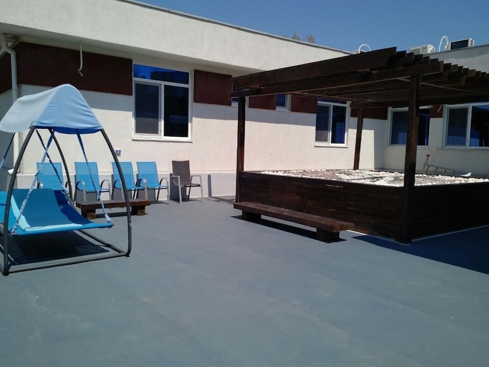 marea neagra hotel