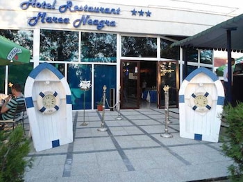 marea neagra hotel