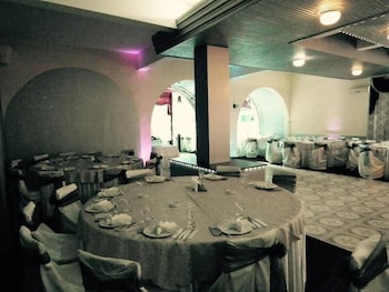 marea neagra hotel