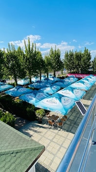 marea neagra hotel