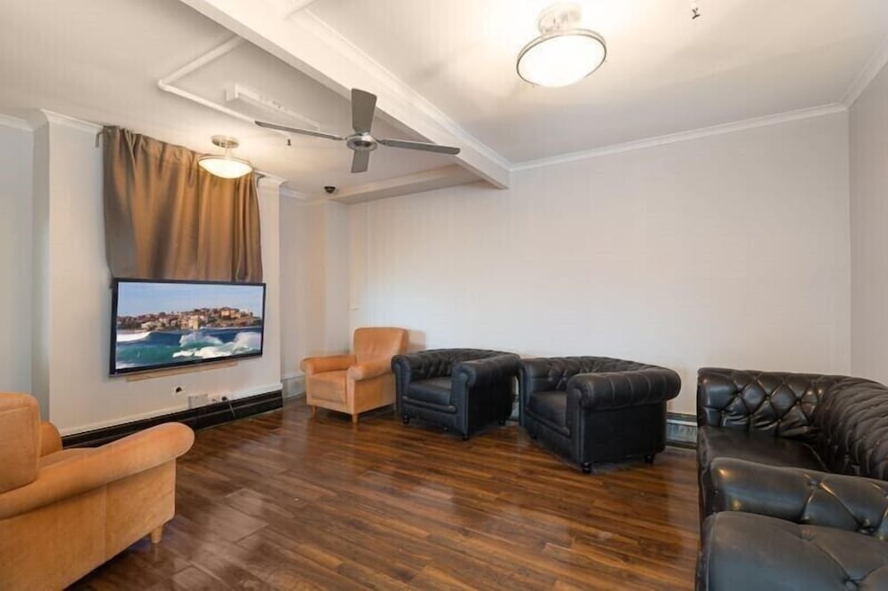 the village glebe hostel