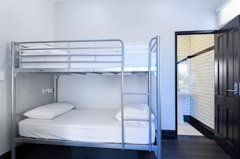 the village glebe hostel