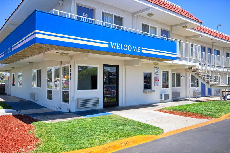 Motel 6 Fresno, Ca - Blackstone South