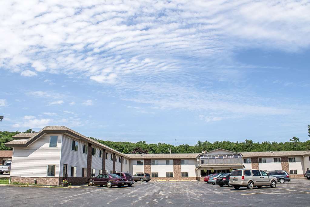 econo lodge inn and suites