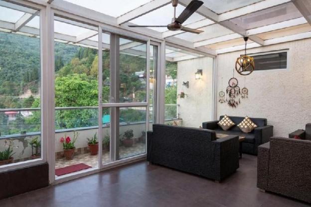nirvana lodge and lounge