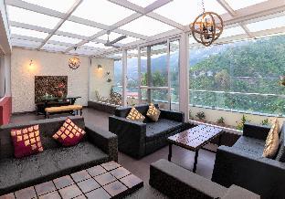 nirvana lodge and lounge