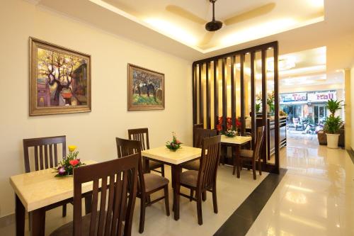 rising dragon estate hotel