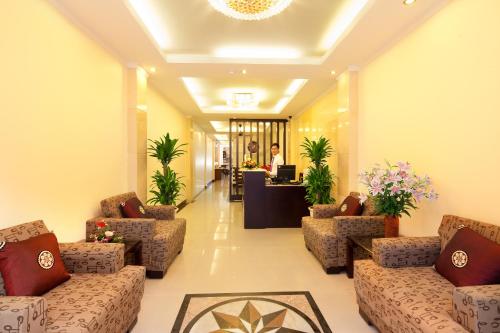 rising dragon estate hotel