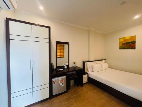 rising dragon estate hotel