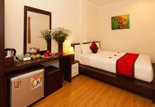 rising dragon estate hotel