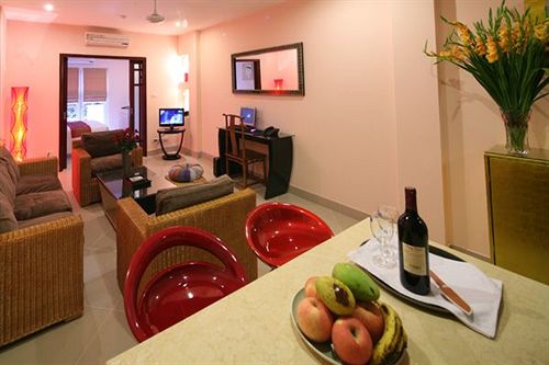 rising dragon estate hotel