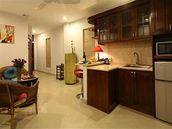 rising dragon estate hotel