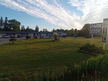 park side motel
