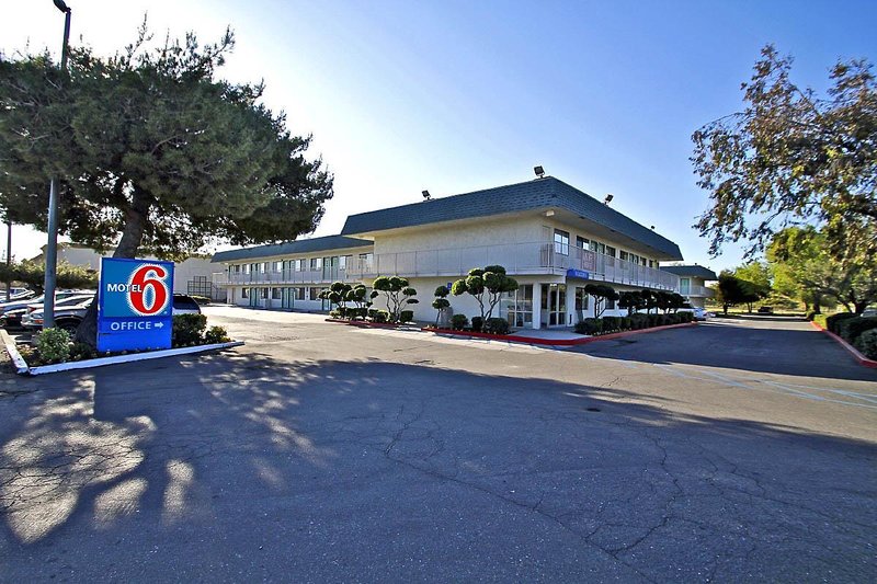 motel 6 tracy ca