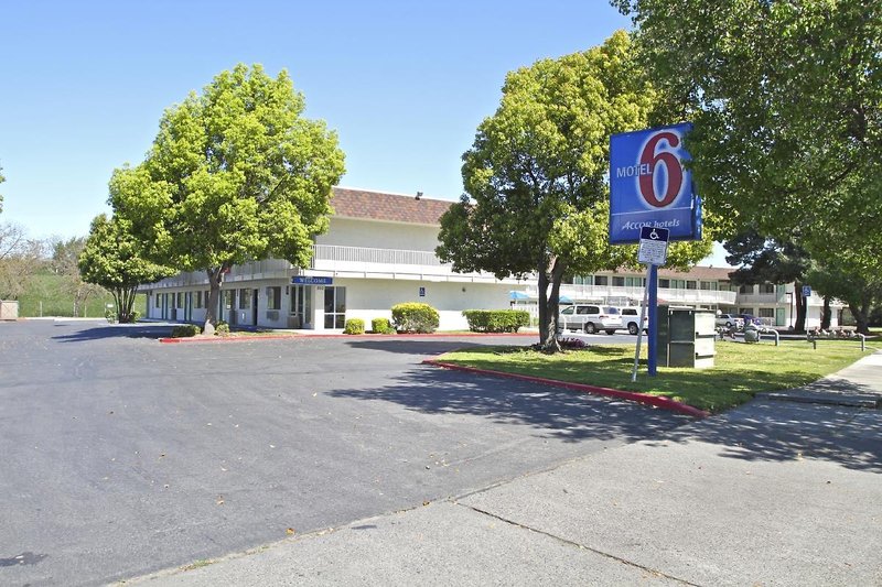 motel 6 turlock ca