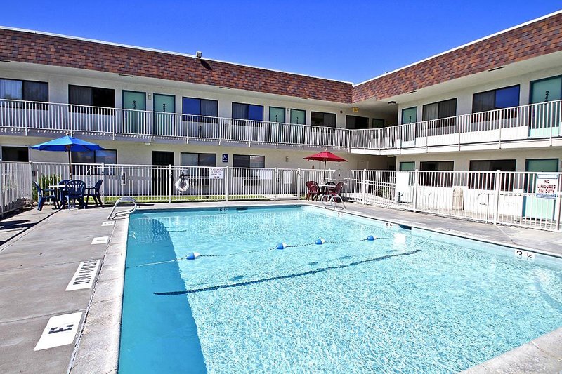 motel 6 turlock ca