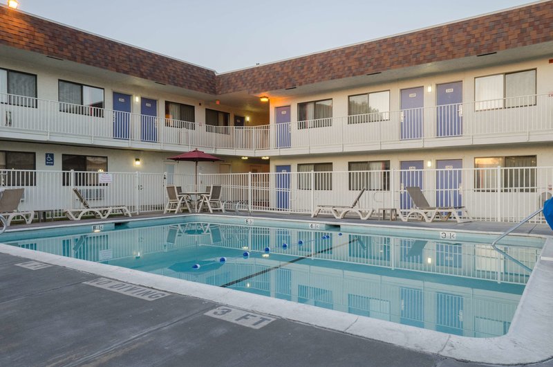 motel 6 turlock ca