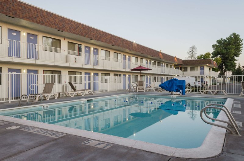 motel 6 turlock ca