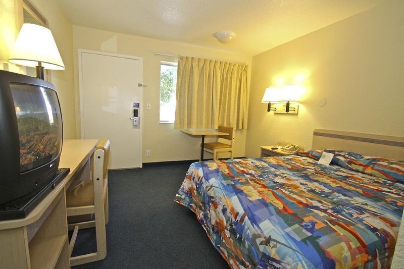 motel 6 turlock ca