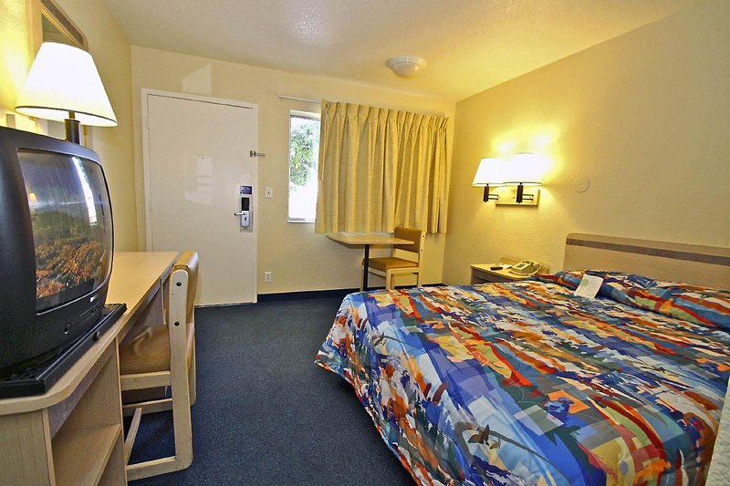 motel 6 turlock ca