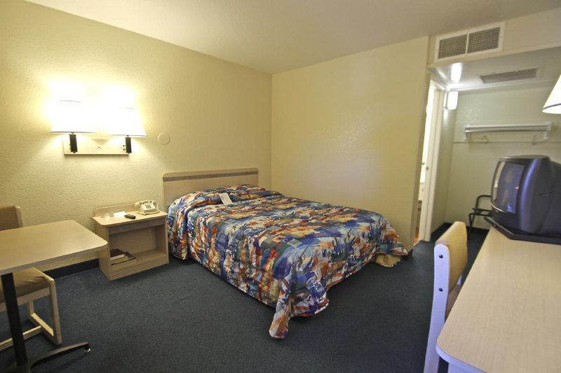 motel 6 turlock ca