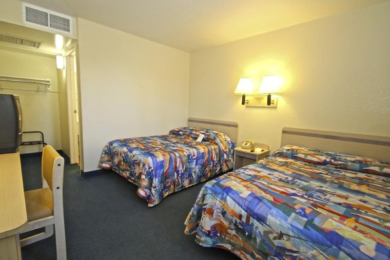 motel 6 turlock ca
