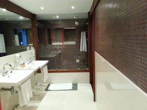 sailing hotel and spa