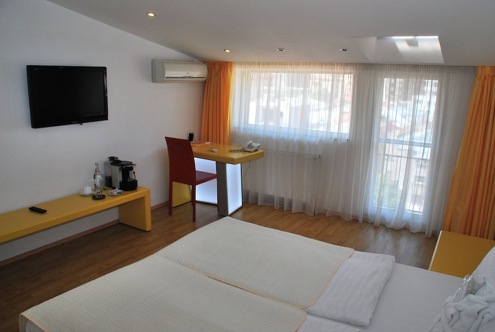hotel christina