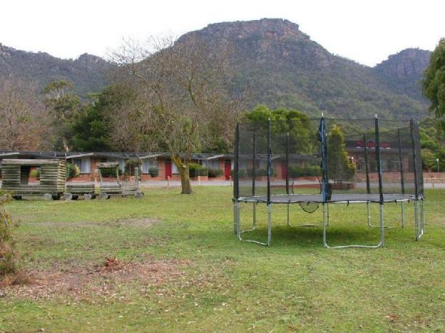 the grampians motel and the views restaurant