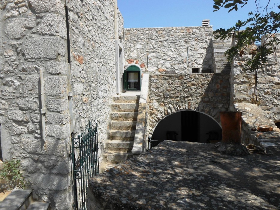 spitakia