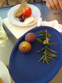 Spitakia,Avgonima>>Anavatos,3 star