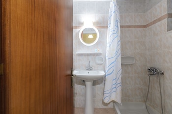 artemis room