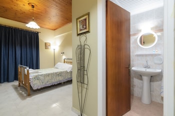 artemis room