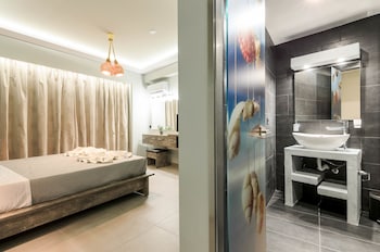 artemis room