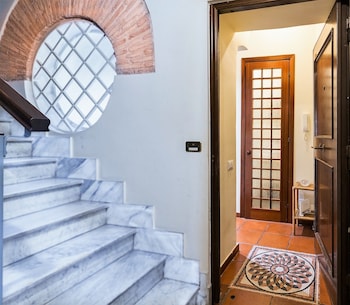 cozy flat near colosseum