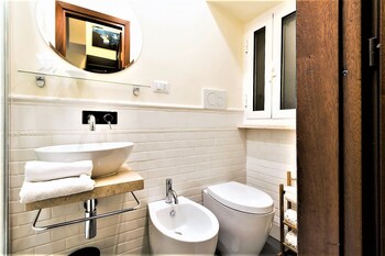 cozy flat near colosseum