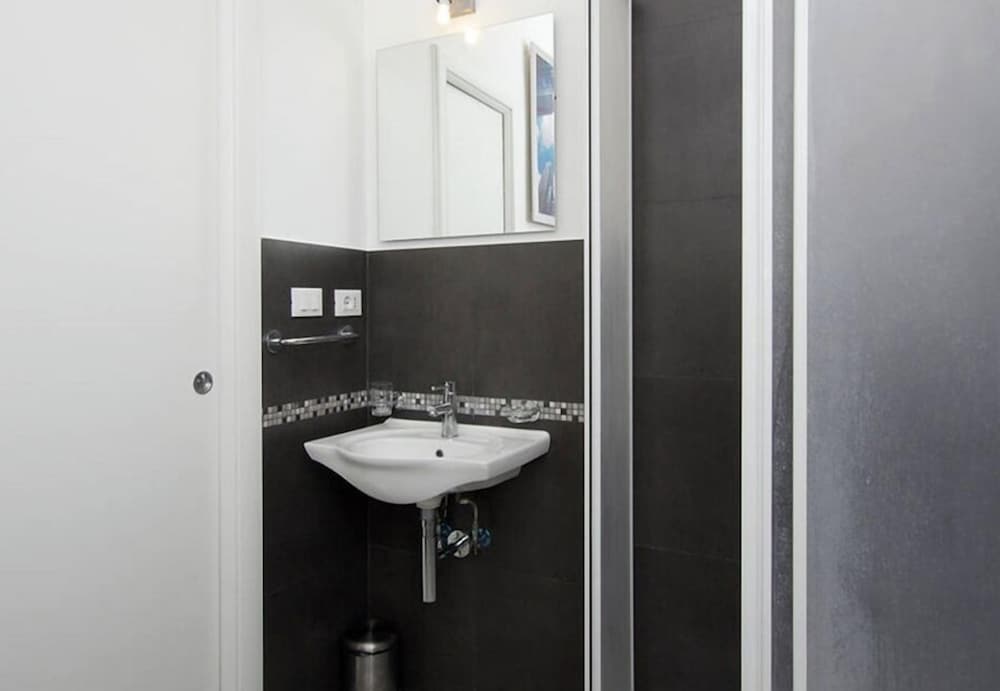 cozy flat near colosseum