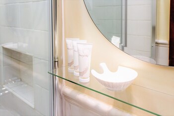 cozy flat near colosseum