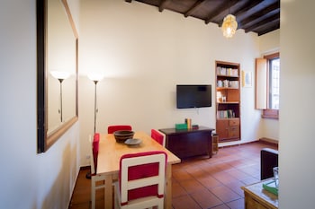 cozy flat near colosseum