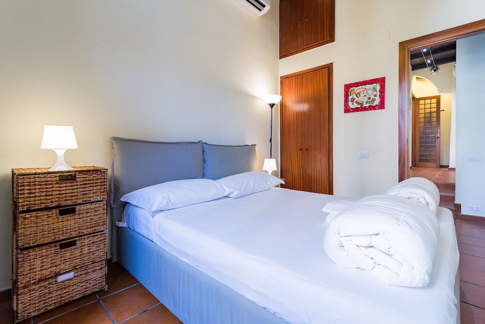 cozy flat near colosseum